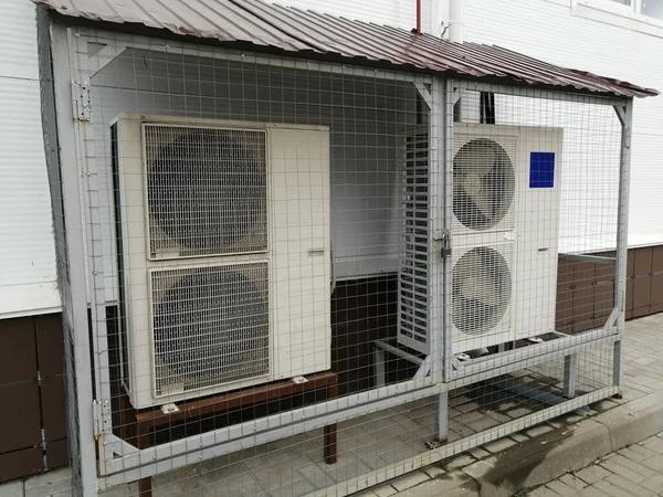 How Professional Air Conditioning Repair Services Restore Efficient Cooling