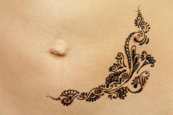 Important Placement Tips for Stomach Tattoos With Stretch Marks